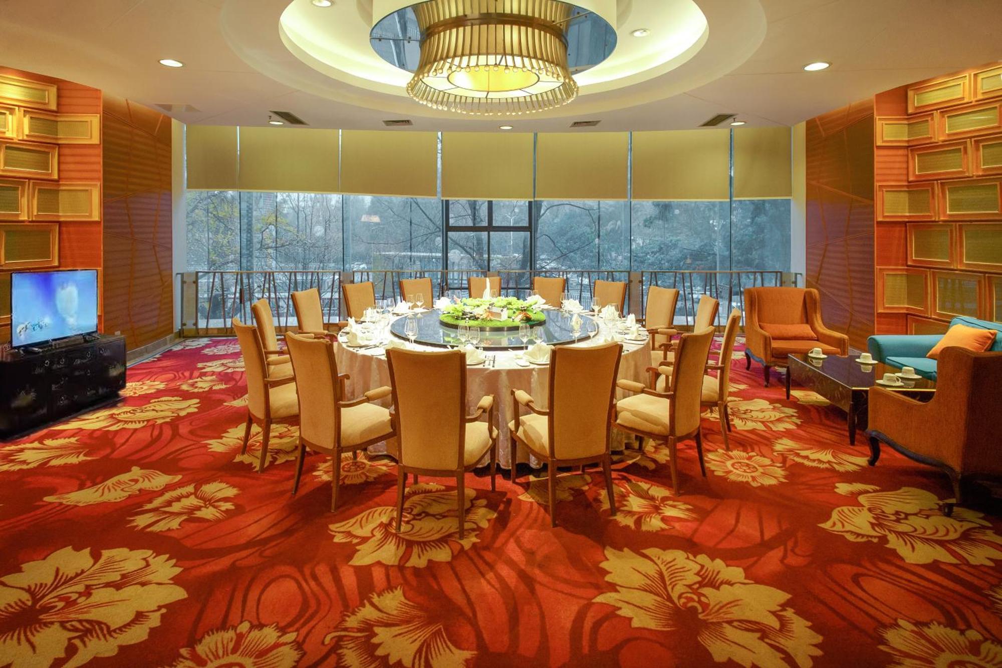 Holiday Inn Chengdu Century City-Westtower Екстериор снимка