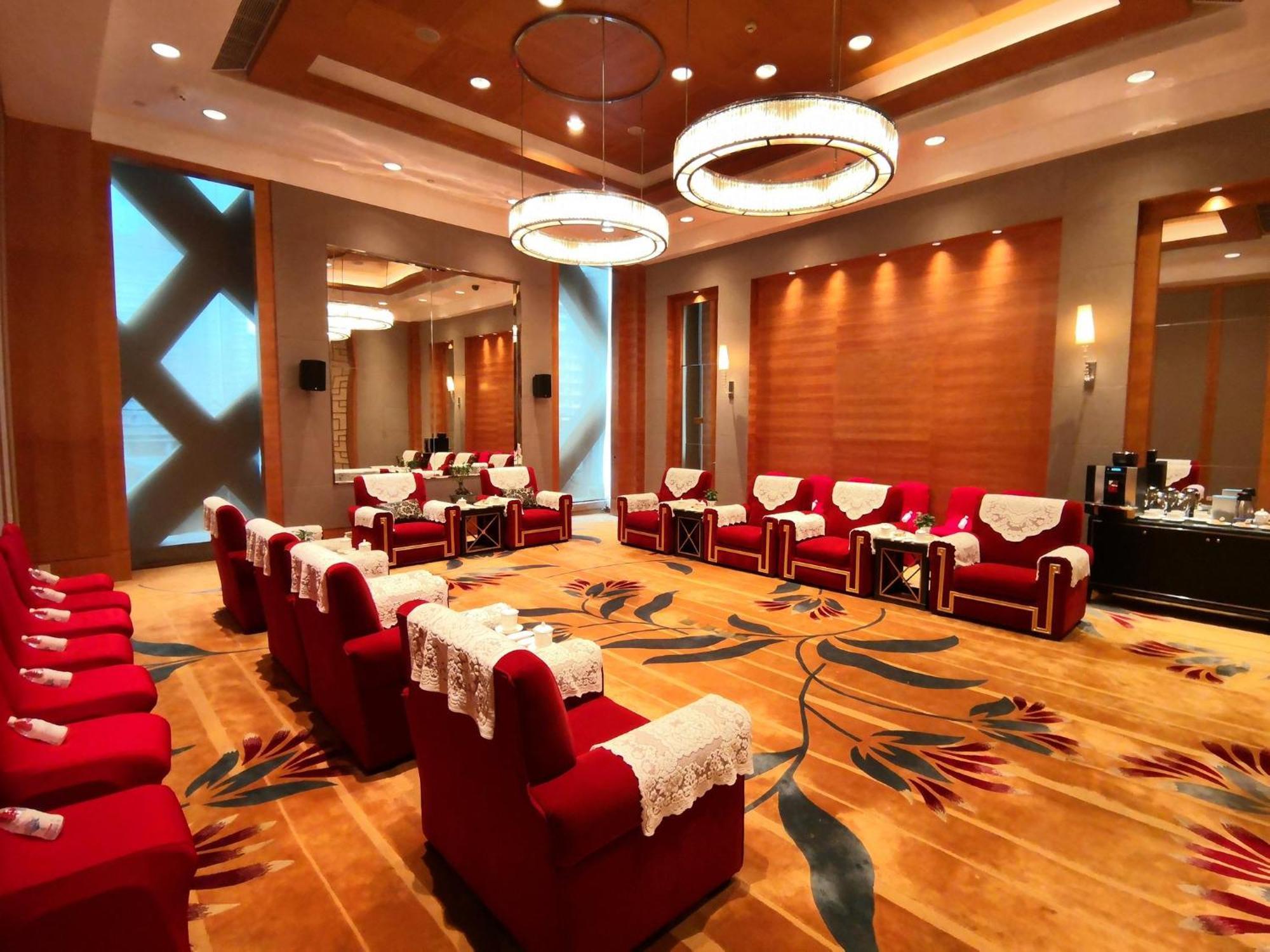 Holiday Inn Chengdu Century City-Westtower Екстериор снимка